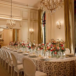 Hotel Plaza Athenee - Dorchester Collection